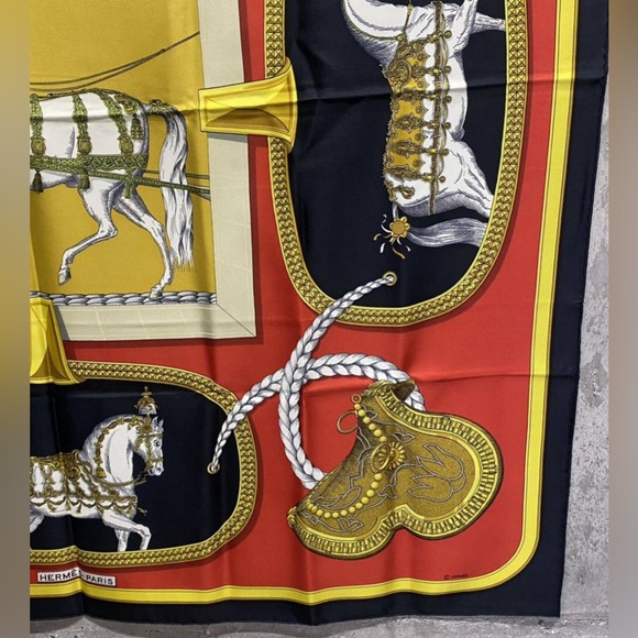 SOLD HERMES Scarf GRAND APPARAT Horse in Full Dress Multicolor Silk - Picture 5 of 6